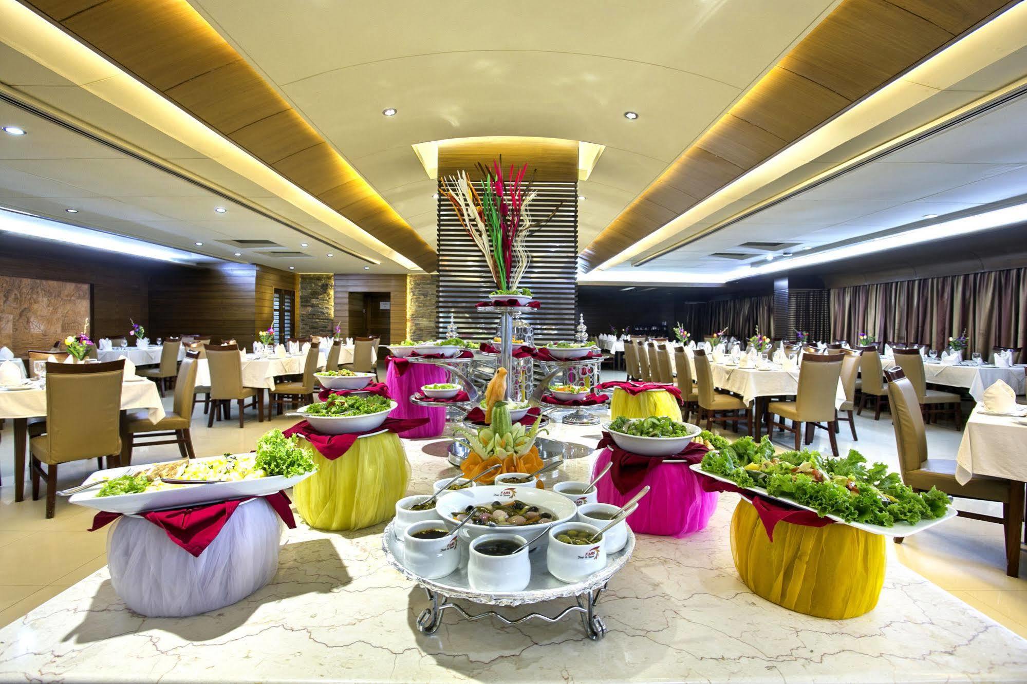 Fars Hotel & Resorts - Bar-Buffet-Pool-Spa Дакка Экстерьер фото